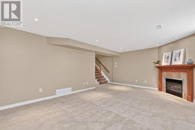 29580873/102-windance-crescent/morgans-grantsouth-march/ottawa/ontario/K2W0A7_31