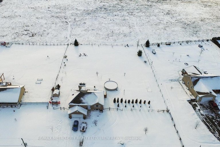 29436499/2431-eady-road/horton-twp/horton/ontario/K7V3Z6_43