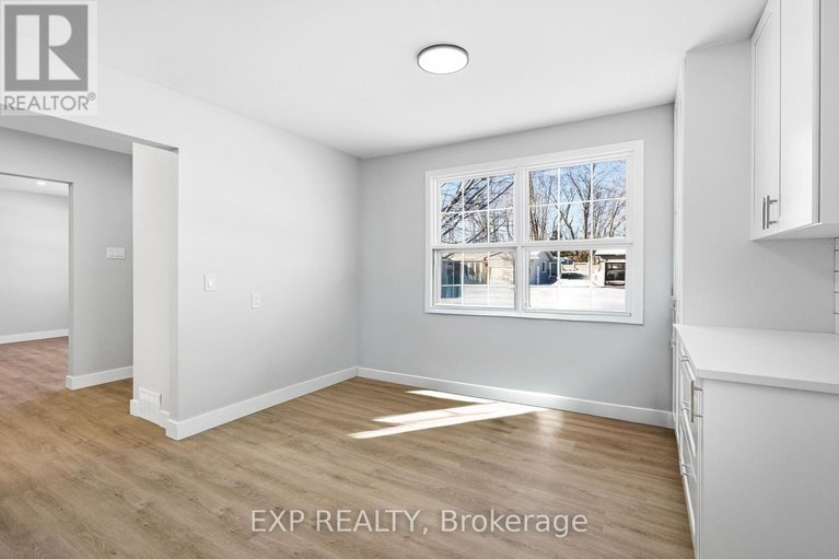 29533055/2158-fillmore-crescent/beacon-hill-north/ottawa/ontario/K1J6A4_13