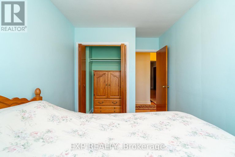 29054391/1008-riddell-avenue-s/mckellar-heightsglabar-park/ottawa/ontario/K2C2J5_20