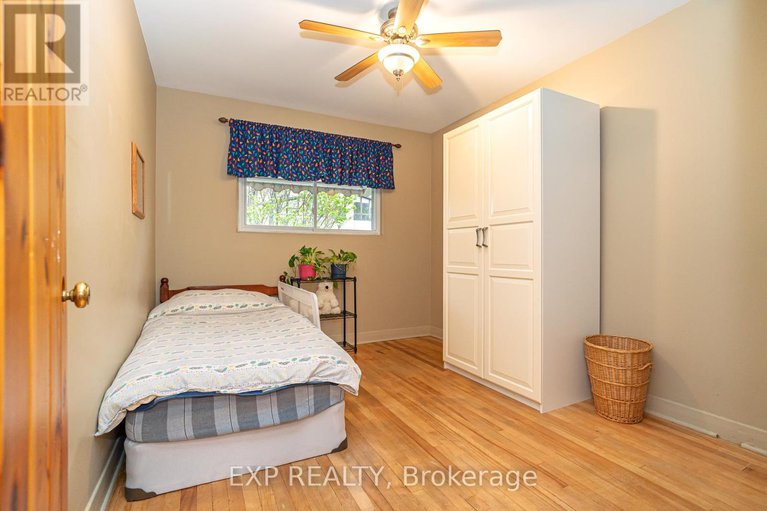 28319921/220-ancaster-avenue/woodroffe/ottawa/ontario/K2B5B3_23