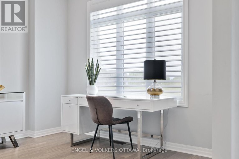 28377095/624-mikinak-road/cfb-rockcliffe-and-area/ottawa/ontario/K1K3X7_9