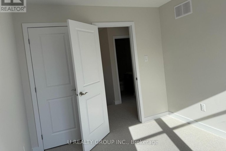 29330722/646-corporal-private/blossom-parkkemp-parkfindlay-creek/ottawa/ontario/K1X0M7_17