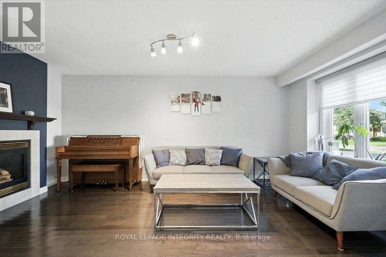 29413883/1097-moselle-crescent/convent-glen/ottawa/ontario/K1C2S8_6