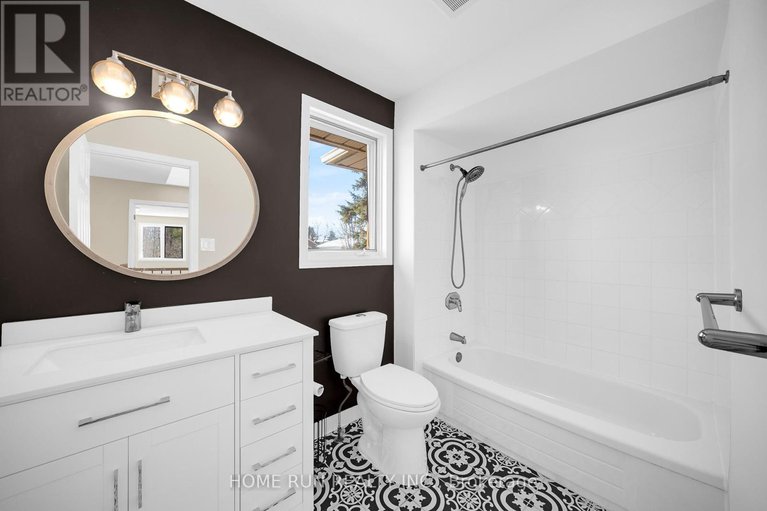 29392520/224-walden-drive/beaverbrook/ottawa/ontario/K2K2M3_32