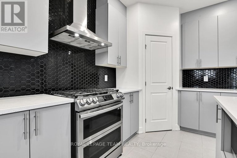 29469522/912-duxbury-lane/riverside-southgloucester-glen/ottawa/ontario/K4M0M2_11