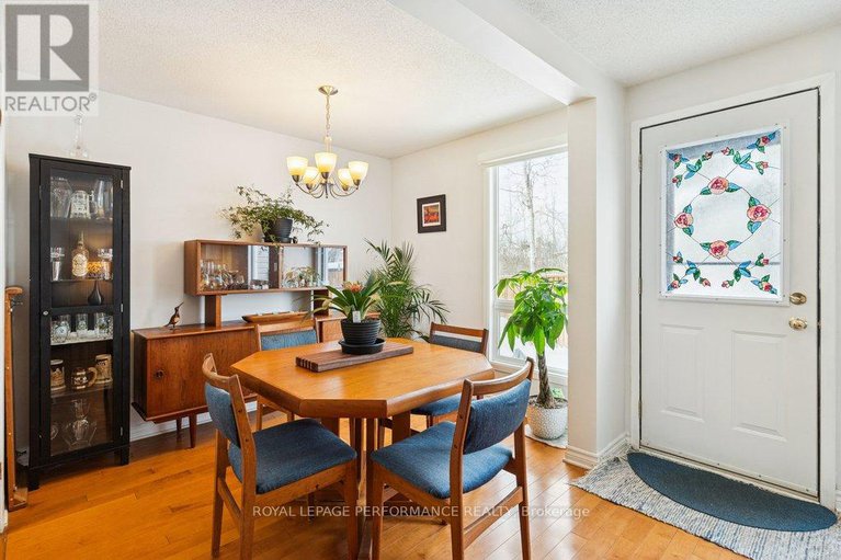 29402073/48-423c-woodfield-drive/tanglewood/ottawa/ontario/K2G4B7_14