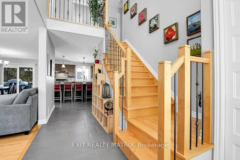 29329751/106-cobblestone-drive/village-of-russell/russell/ontario/K4R0B2_3