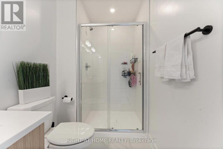 29417771/b-380-rolling-meadow-crescent/mer-bleuebradley-estatesanderson-park/ottawa/ontario/K1W0S1_11