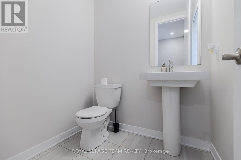 29107787/241-falsetto-street/mer-bleuebradley-estatesanderson-park/ottawa/ontario/K1W0S2_5