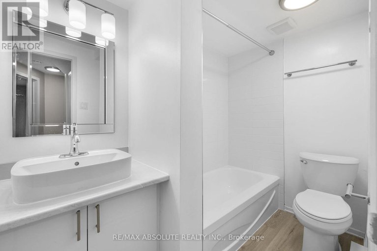 29207942/53a-798-st-andre-drive/hiawatha-parkconvent-glen/ottawa/ontario/K1C4R4_25