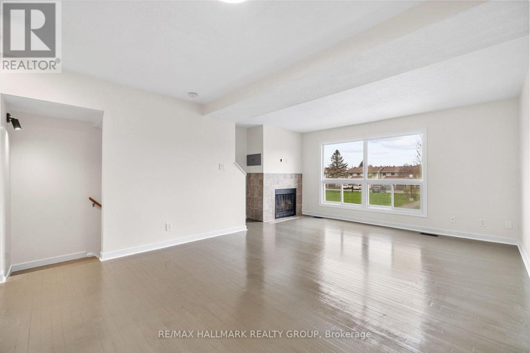 28559937/48-1955-greenway-parkway/blackburn-hamlet-south/ottawa/ontario/K1B5A9_6