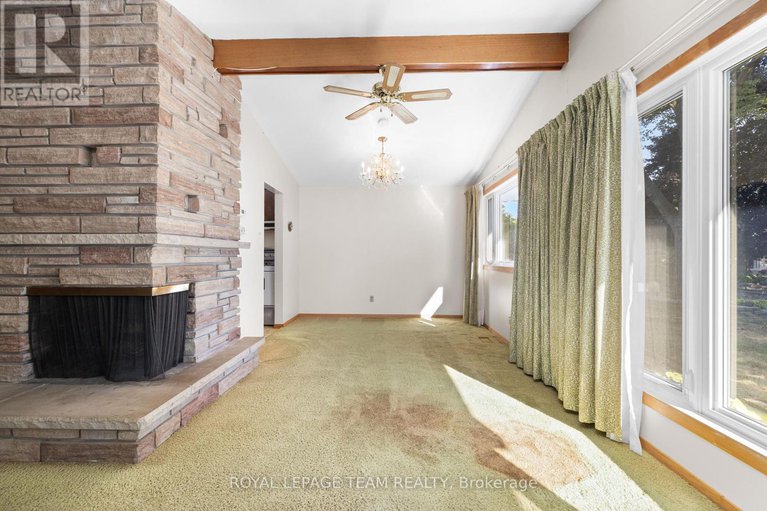 28874346/660-sandra-avenue/elmvale-acres/ottawa/ontario/K1G2Z8_11