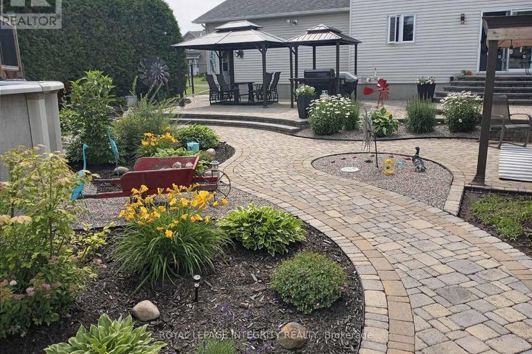 29413615/36-frontenac-boulevard/embrun/russell/ontario/K0A1W0_50