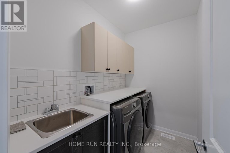 28363794/18-fossa-terrace/half-moon-bay/ottawa/ontario/K2J6W4_41