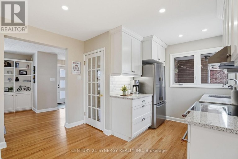 29577720/1298-woodside-drive/copeland-park/ottawa/ontario/K2C2G9_9