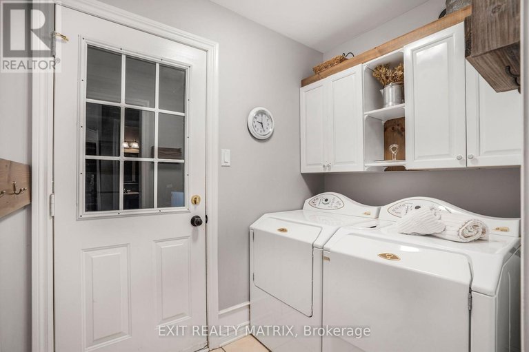 28998759/928-scala-avenue/notting-hillsummerside/ottawa/ontario/K4A5E1_18