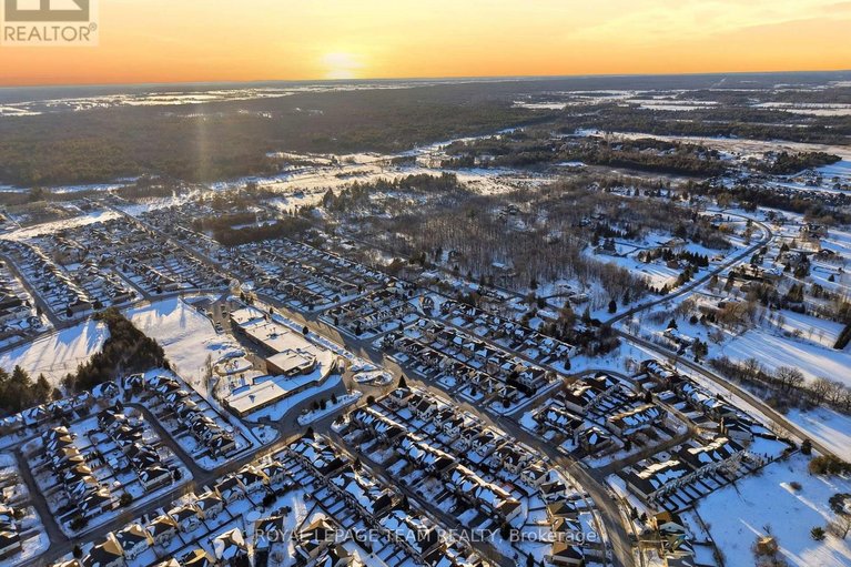 29451261/1196-old-carp-road/morgans-grantsouth-march/ottawa/ontario/K2W0H0_48