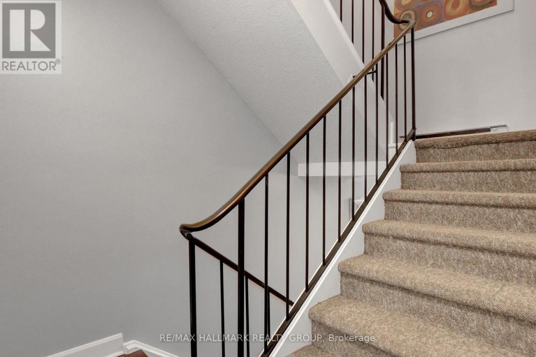28827238/2094-eric-crescent/pineview/ottawa/ontario/K1B4P4_6