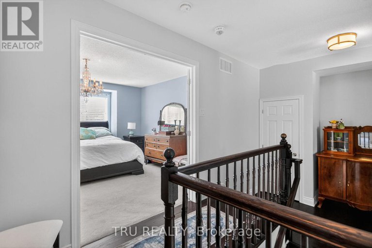 29443424/126-pinelock-street/emerald-meadowstrailwest/ottawa/ontario/K2M0L5_25