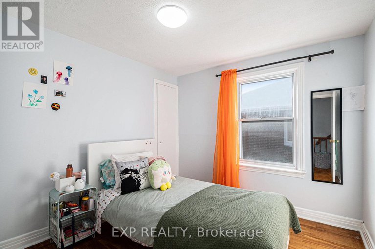 29113724/329-donald-street/overbrookcastle-heights/ottawa/ontario/K1K1M4_12