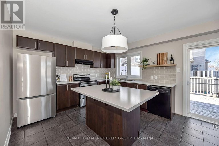 29651054/618-martinique-lane/stittsville-north/ottawa/ontario/K2S0L9_16