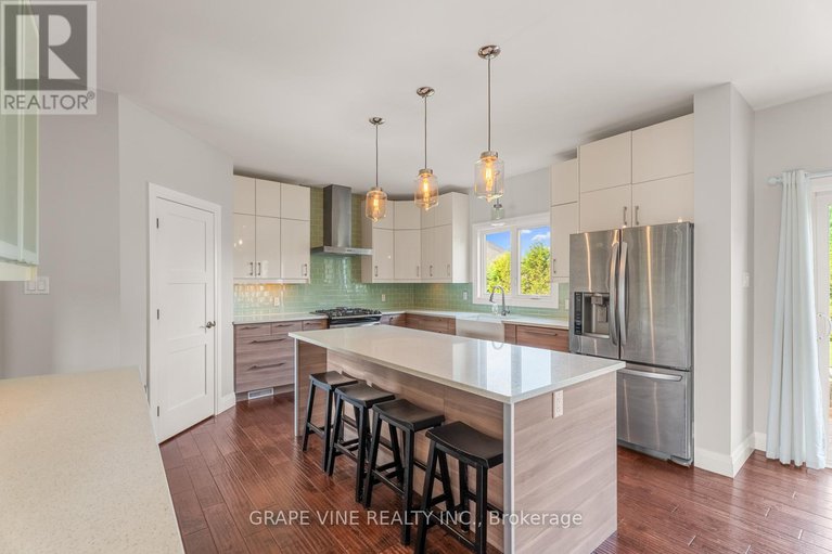 28463417/8055-craig-farm-drive/metcalfe/ottawa/ontario/K0A2P0_11