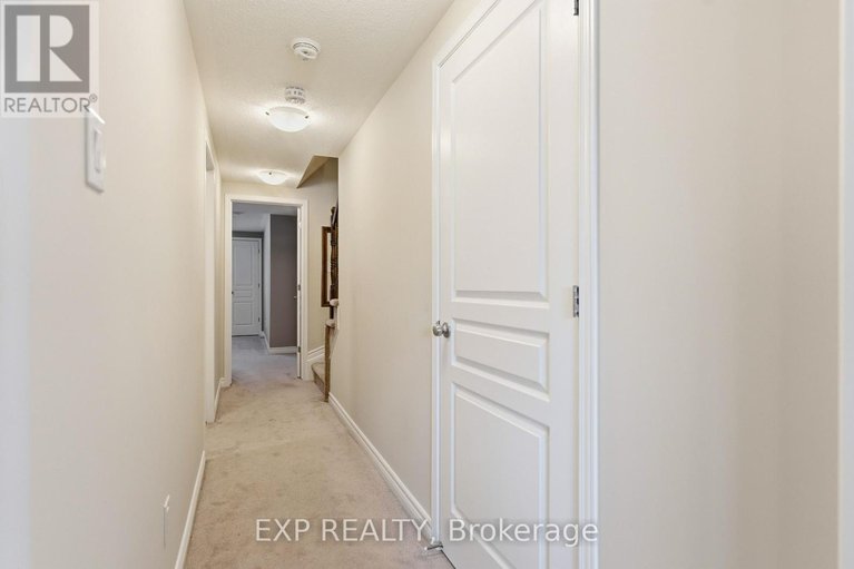 29328138/634-danaca-private/carson-meadows/ottawa/ontario/K1K2V7_23