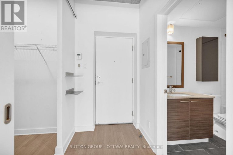 28749654/602-354-gladstone-avenue/ottawa-centre/ottawa/ontario/K2P0R4_14