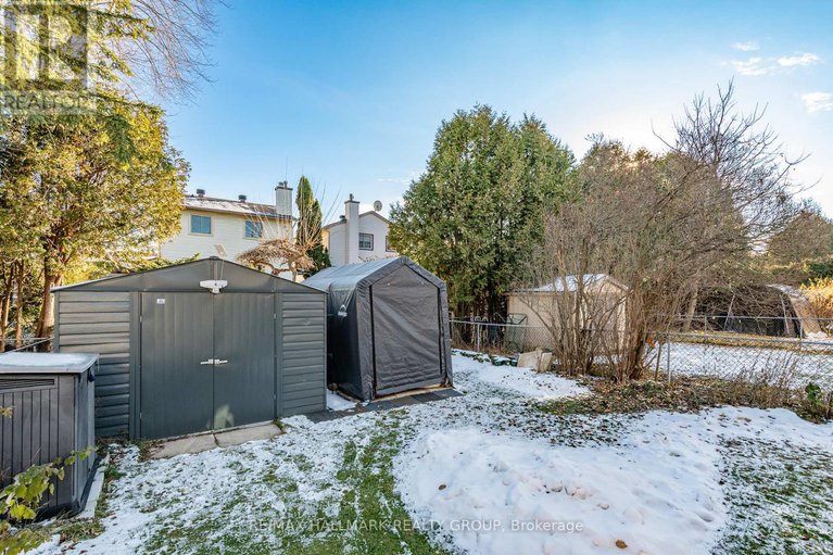 29126203/1803-lamoureux-drive/queenswood-heights-south/ottawa/ontario/K1E2H3_36