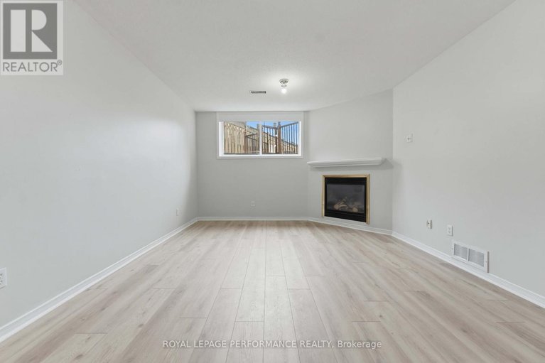 29613573/640-louis-toscano-drive-w/avalon-east/ottawa/ontario/K4A0B3_26