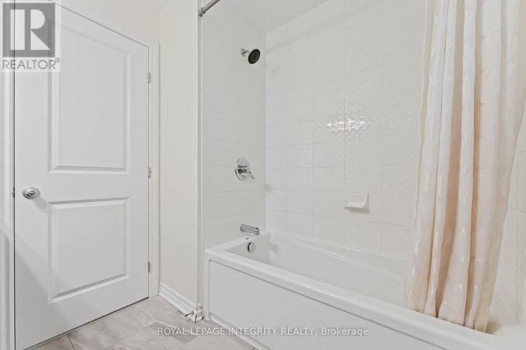 29162986/561-egret-way/half-moon-bay/ottawa/ontario/K2J0E3_32