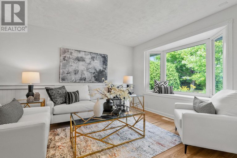28797764/1246-cobden-road/queensway-terrace-southridgeview/ottawa/ontario/K2C2Z9_4