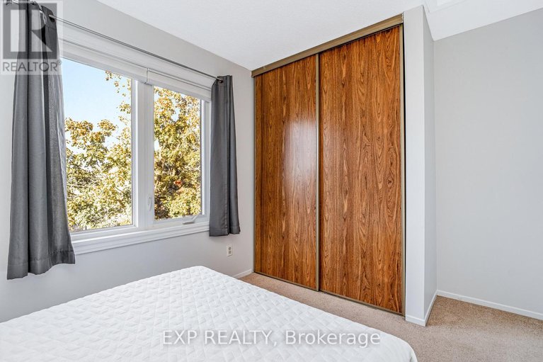 29067657/104-1820-marsala-crescent/fallingbrookpineridge/ottawa/ontario/K4A2E7_23