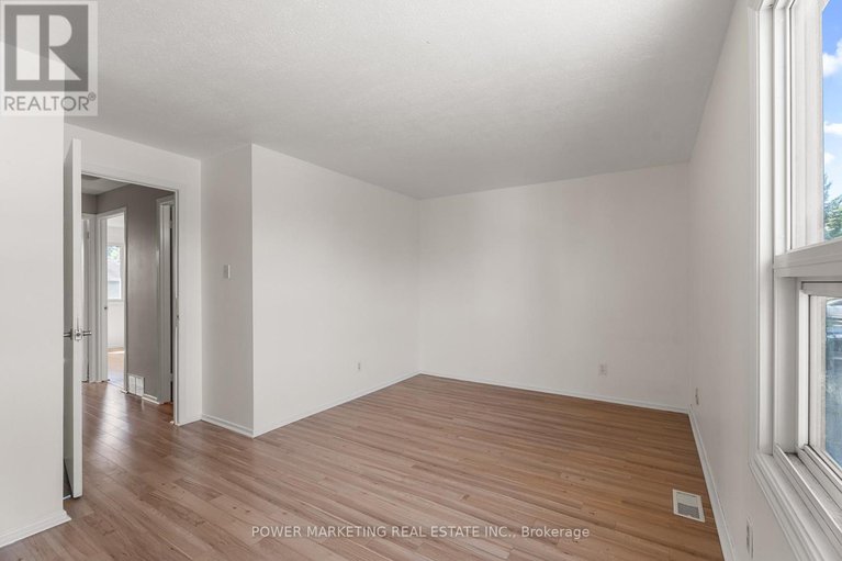 28671992/1280-bethamy-lane/beacon-hill-south/ottawa/ontario/K1J8P3_24