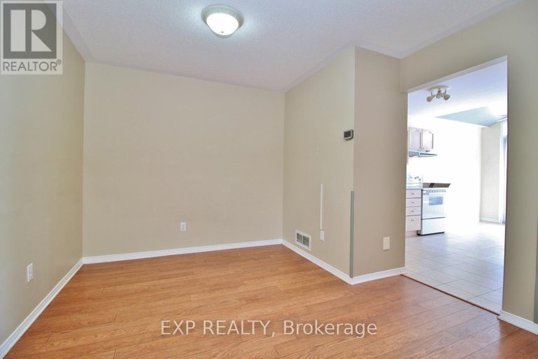 28815931/2127-lauzon-street/fallingbrookgardenway-south/ottawa/ontario/K4A3K7_5