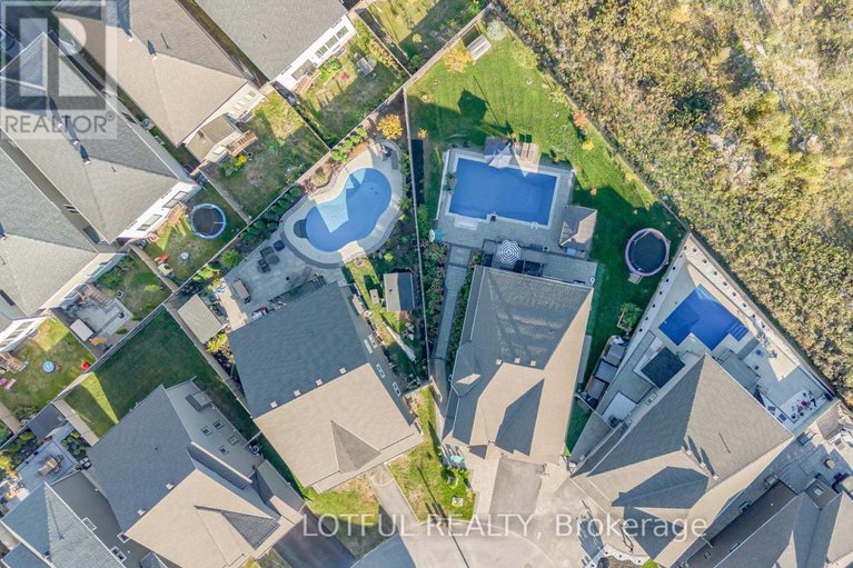 28946318/71-aridus-crescent/remainder-of-stittsville-area/ottawa/ontario/K2S2L3_33