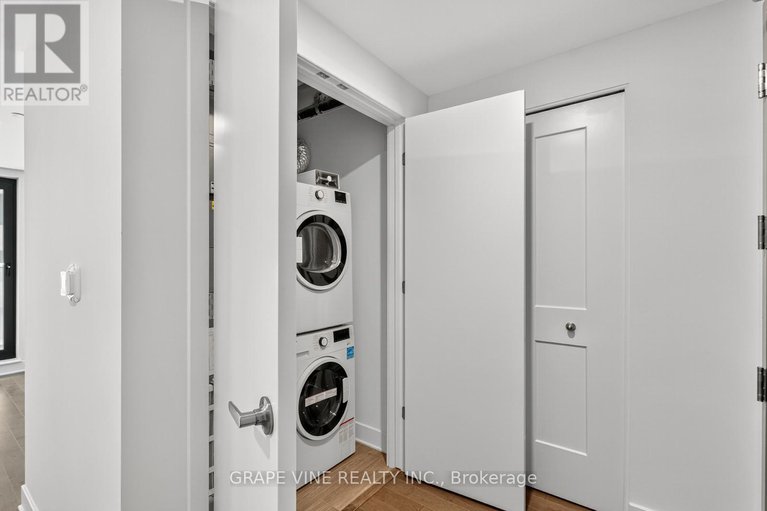 28896988/601-180-george-street/lower-townbyward-market/ottawa/ontario/K1N0G8_24