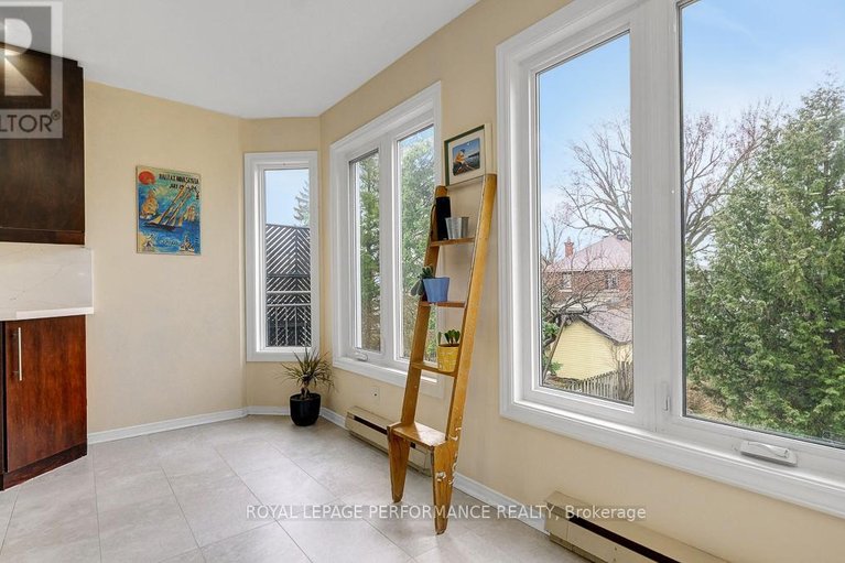 29619471/2d-4-columbus-avenue/overbrook/ottawa/ontario/K1K1R3_12