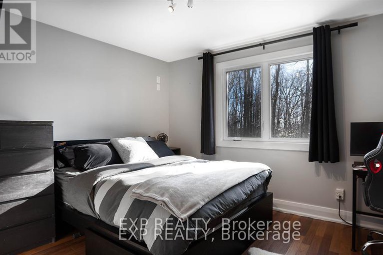 28643712/17-chesswood-court/pineglencountry-place/ottawa/ontario/K2E7E3_25