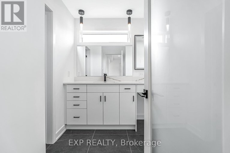28649196/489-duvernay-drive/queenswood-heights-south/ottawa/ontario/K1E2N7_24