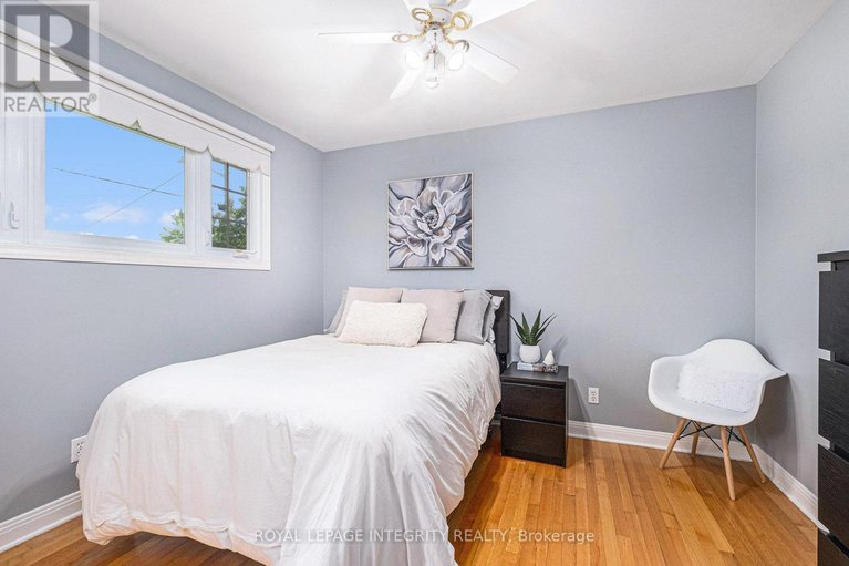 28620612/16-ember-glow-court/stittsville-central/ottawa/ontario/K2S1C3_23