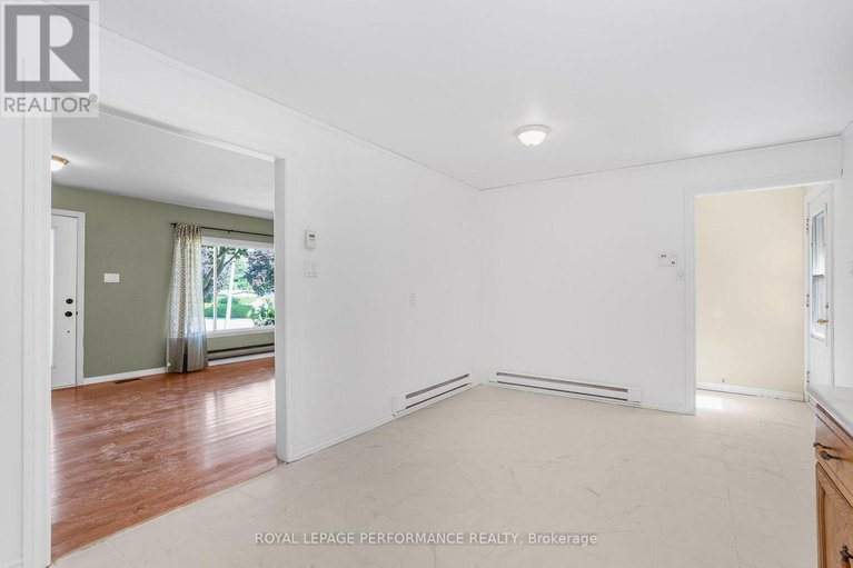 29633490/69-home-avenue/vankleek-hill/champlain/ontario/K0B1R0_9