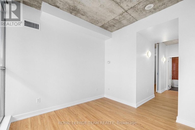 29248997/2106-179-george-street/lower-townbyward-market/ottawa/ontario/K1N1J8_4