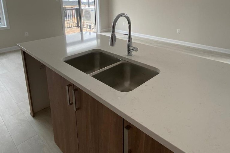 28933930/348-raheen-court-ottawa-circuit/half-moon-bay/ottawa/ontario/K2C3H2_14