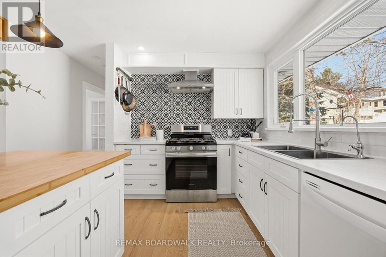 29648101/256-mitcheson-street/almonte/mississippi-mills/ontario/K0A1A0_11