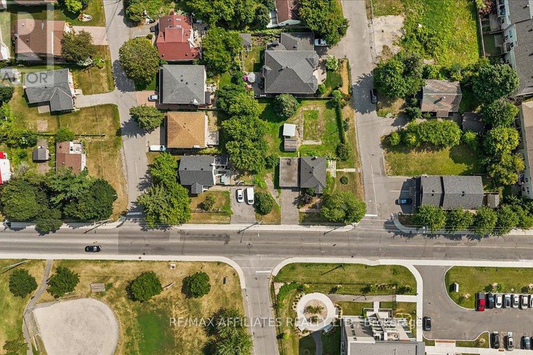 28834454/1133-snow-street/cyrville/ottawa/ontario/K1J7R5_11