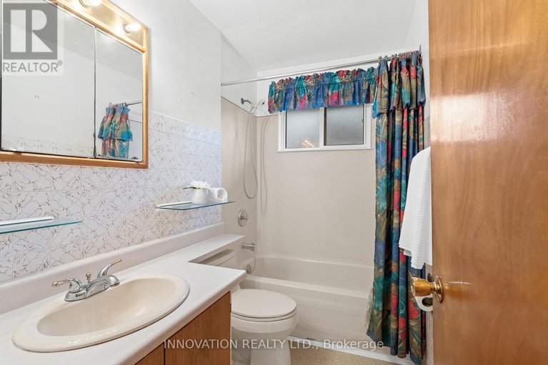 29329317/30-oakview-avenue/meadowlandscrestview/ottawa/ontario/K2G3A2_32