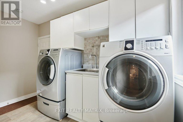 28473522/842-apple-lane/cumberland-ridge/ottawa/ontario/K4C1C1_14