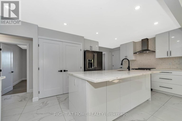 27937826/6200-russell-road-e/carlsbad-springs/ottawa/ontario/K0A1K0_9